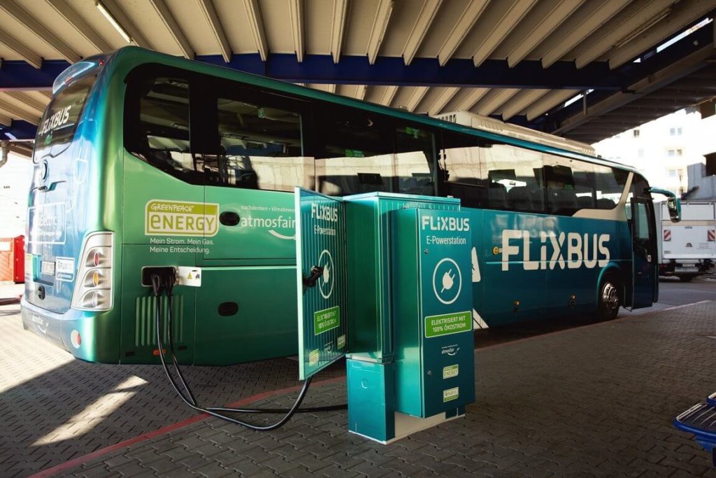Autobus  FlixBus s palivovými články